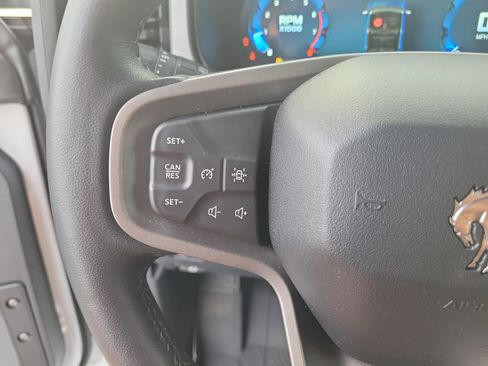 Used 2025 Ford Bronco Badlands AWD/4WD image 23