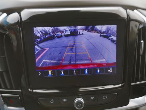 Used 2020 Chevrolet Traverse Premier w/ LPO, Floor Liner Package AWD/4WD image 9