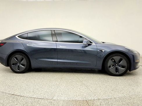 Used 2020 Tesla Model 3 Standard Range RWD image 4