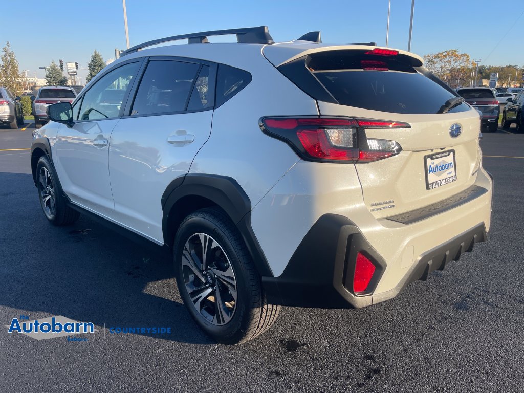 Used 2024 Subaru Crosstrek 2.0i Premium AWD/4WD image 3