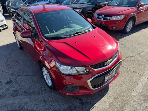 Used 2019 Chevrolet Sonic LT w/ Convenience Package image 2