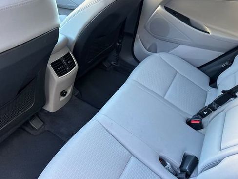 Used 2021 Hyundai Tucson SEL w/ Cargo Package FWD image 12