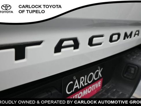 Used 2023 Toyota Tacoma TRD Off-Road AWD/4WD image 12