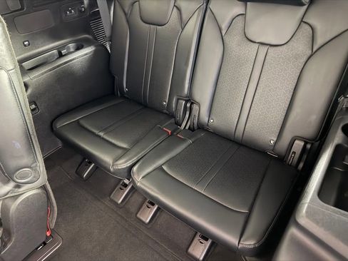 Used 2023 Kia Sorento EX image 26
