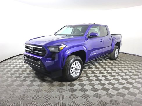 Used 2025 Toyota Tacoma SR5 image 1