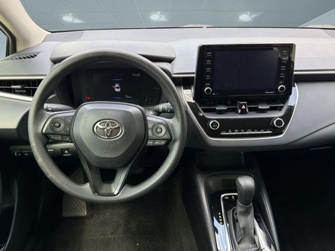 Used 2022 Toyota Corolla LE FWD image 27