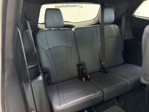 Used 2023 Buick Enclave Essence image 33