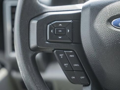 Used 2020 Ford F150 XLT image 32