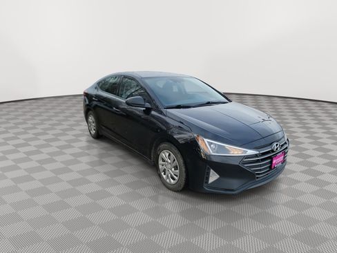 Used 2020 Hyundai Elantra SE w/ Cargo Package (C1) image 2