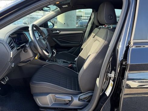 Used 2023 Volkswagen Jetta Sport FWD image 12