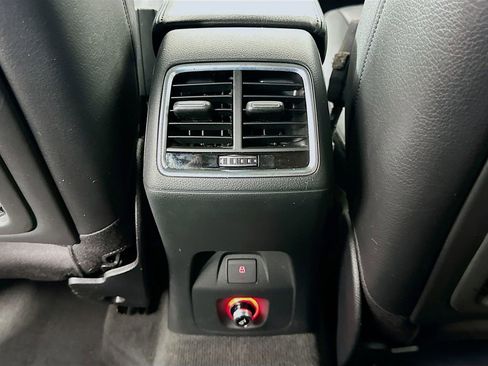 Used 2018 Audi Q3 2.0T Premium w/ Convenience Package image 25