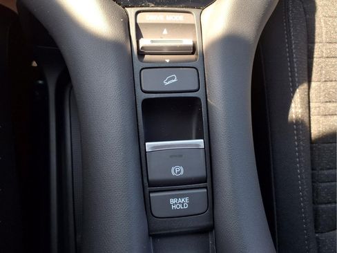New 2027 Honda HR-V LX image 18