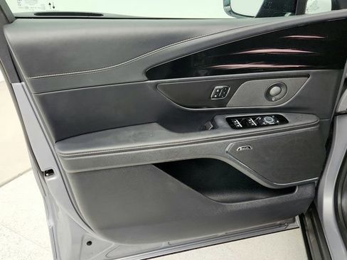 Used 2024 Lincoln Nautilus Premier w/ Equipment Group 102A image 12