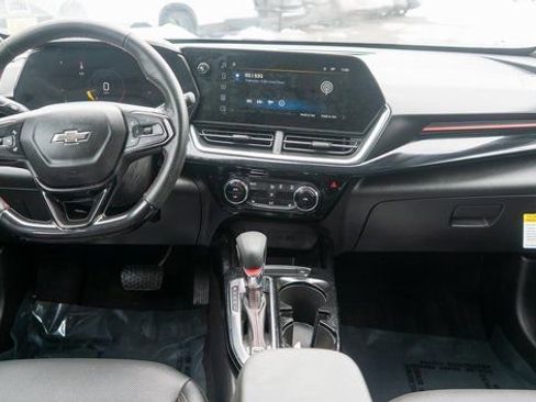 Used 2024 Chevrolet Trax RS w/ Driver Confidence Package image 15