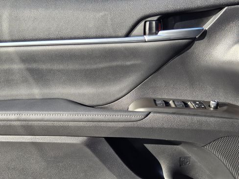 Used 2024 Toyota Camry XLE FWD image 21