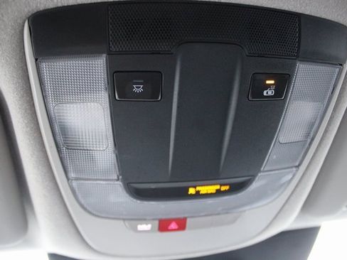 Used 2023 Kia Niro EX image 11