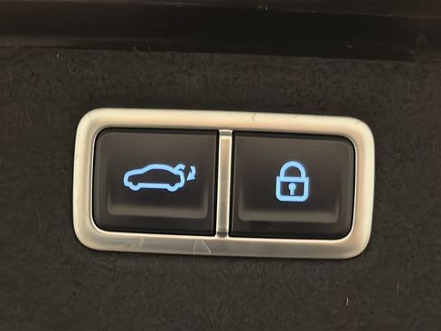 Certified 2025 Genesis G70 3.3T Advanced w/ Sport Prestige Package AWD/4WD image 22