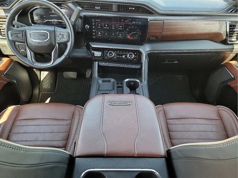 Certified 2024 GMC Sierra 2500 Denali Ultimate image 11