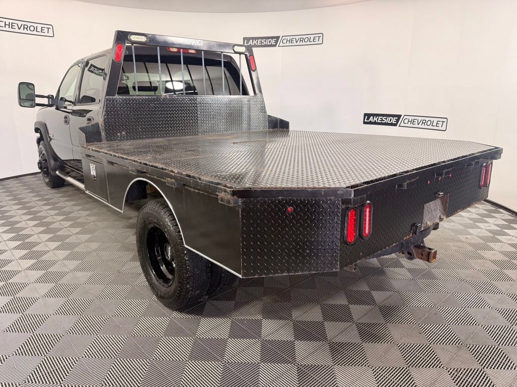 Used 2005 Chevrolet Silverado 3500 LT w/ Heavy-Duty Power Package AWD/4WD image 4