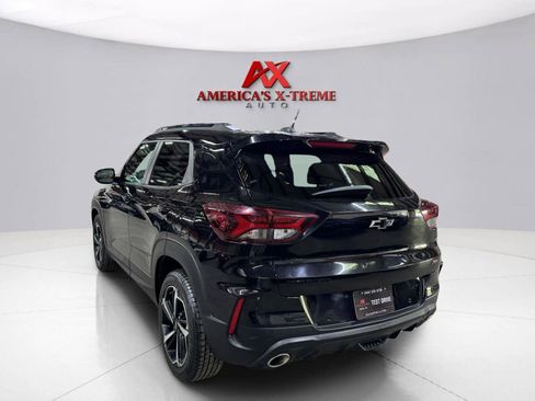 Used 2021 Chevrolet TrailBlazer RS w/ Sun and Liftgate Package FWD image 5