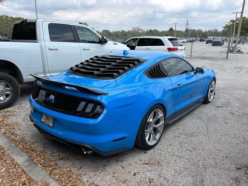 Used 2022 Ford Mustang Premium image 3