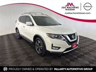 Used 2017 Nissan Rogue SL video 1