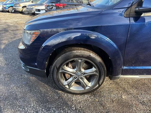 Used 2017 Dodge Journey Crossroad w/ Popular Equipment Group image 5