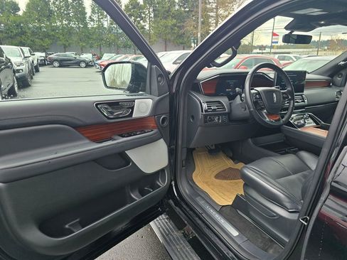 Used 2024 Lincoln Navigator L Reserve image 21