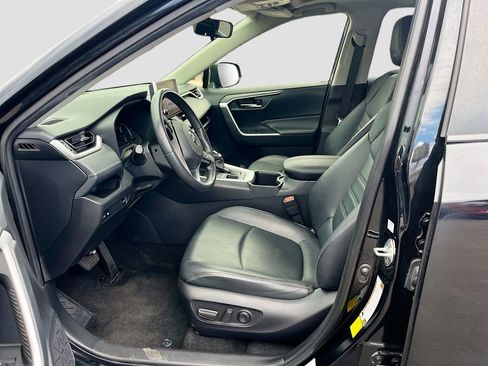 Used 2023 Toyota RAV4 XLE Premium AWD/4WD image 21