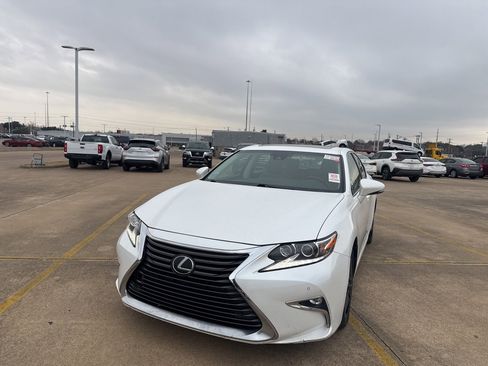 Used 2016 Lexus ES 350 image 4