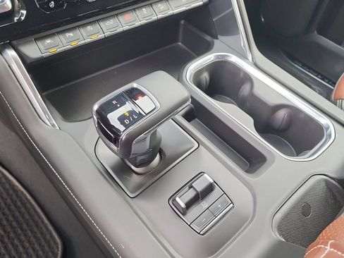 Certified 2024 GMC Sierra 1500 Denali Ultimate AWD/4WD image 16