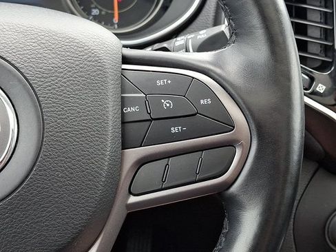 Certified 2019 Jeep Cherokee Limited w/ Trailer Tow Group AWD/4WD image 28