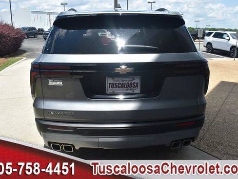 Used 2025 Chevrolet Traverse LT w/ LPO, Floor Liner Package FWD image 8