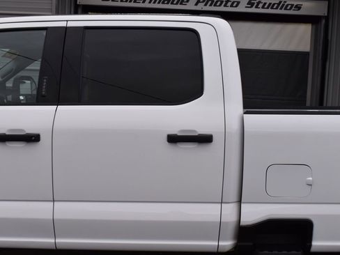 Used 2023 Ford F350 XLT w/ FX4 Off-Road Package image 7