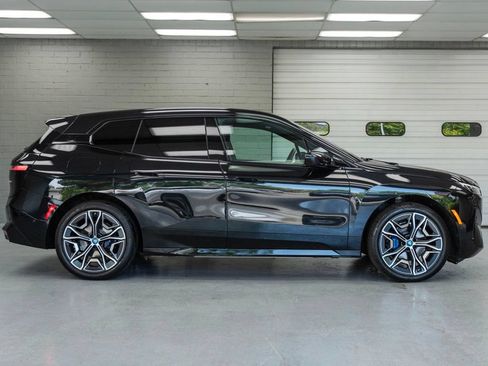Used 2024 BMW iX xDrive50 w/ Premium Package AWD/4WD image 3