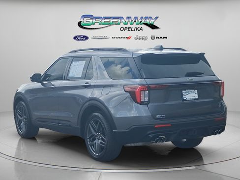 Used 2025 Ford Explorer ST AWD/4WD image 5