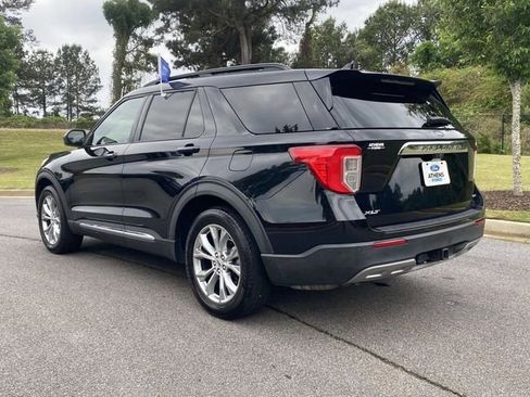 Certified 2020 Ford Explorer XLT w/ Equipment Group 202A RWD image 9