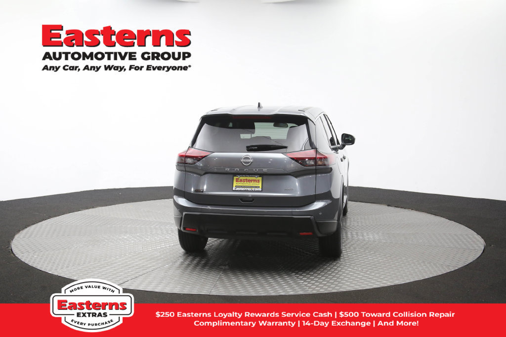 Used 2024 Nissan Rogue S AWD/4WD image 37