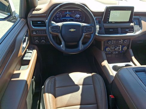 Certified 2023 Chevrolet Tahoe High Country w/ Advanced Technology Package AWD/4WD image 13