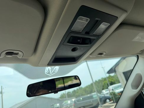 Used 2012 RAM 1500 Classic SLT AWD/4WD image 34