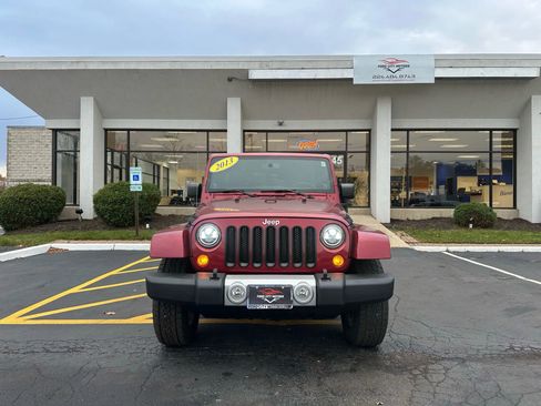 Used 2013 Jeep Wrangler Unlimited Sahara w/ Dual Top Group image 2