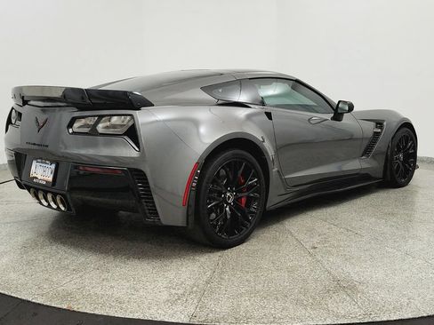 Used 2015 Chevrolet Corvette Z06 w/ 3LZ Preferred Equipment Group RWD image 5
