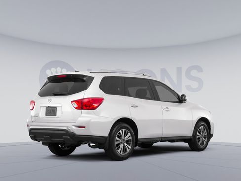 Used 2020 Nissan Pathfinder SV image 4