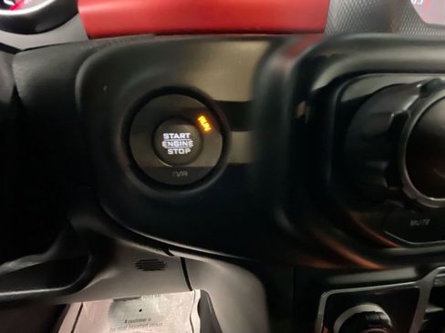 Used 2019 Jeep Wrangler Unlimited Rubicon image 16