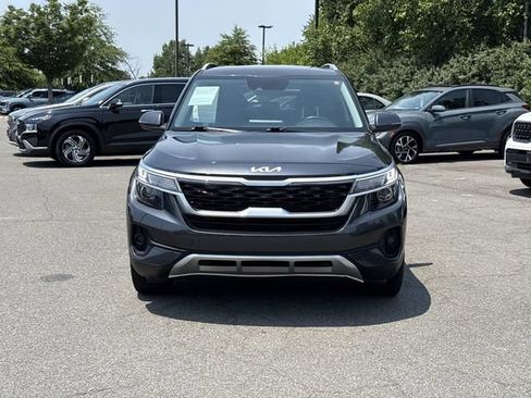 Used 2023 Kia Seltos S w/ Navigation Package FWD image 6