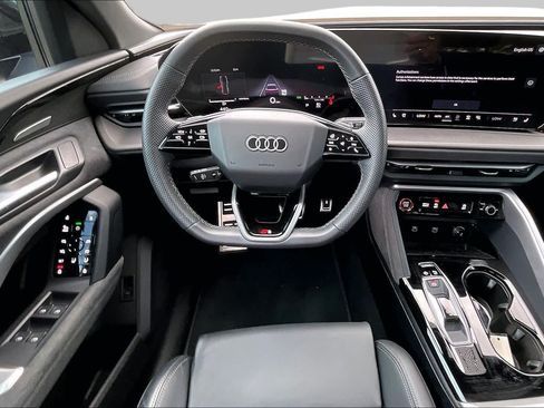 Used 2025 Audi SQ5 Premium Plus AWD/4WD image 6
