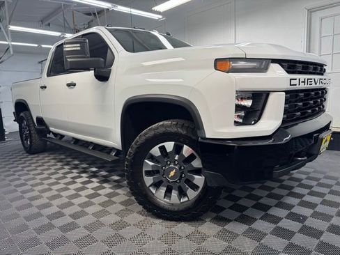 Used 2021 Chevrolet Silverado 2500 Custom w/ Custom Value Package AWD/4WD image 1