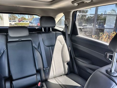 Used 2023 Kia Sorento S w/ Panoramic Sunroof Package image 15