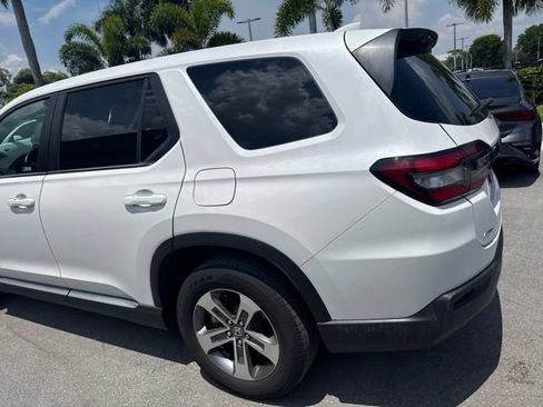 Used 2024 Honda Pilot EX-L image 9