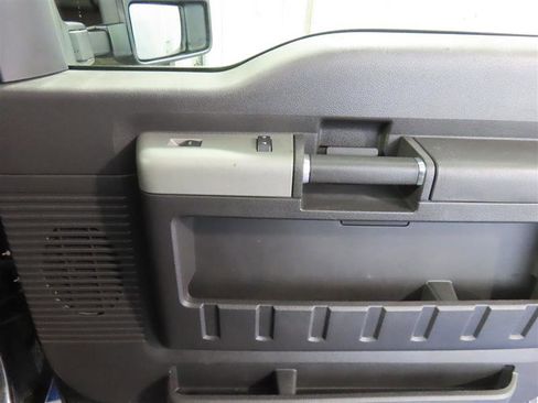 Used 2013 Ford F350 Lariat w/ Chrome Pkg image 33